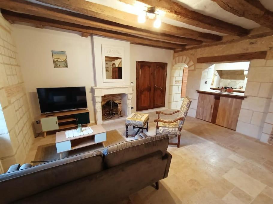 Gite Avec Vue Sur L'Indre Artannes-sur-Indre Exterior foto
